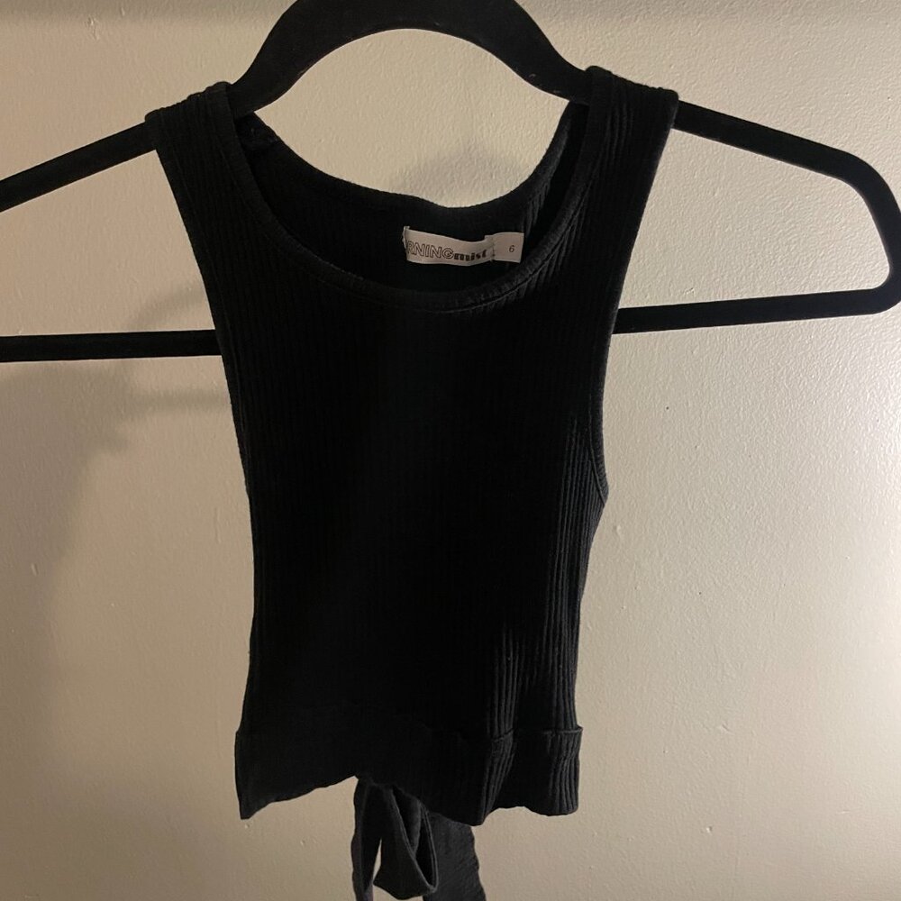 Backless crop top
